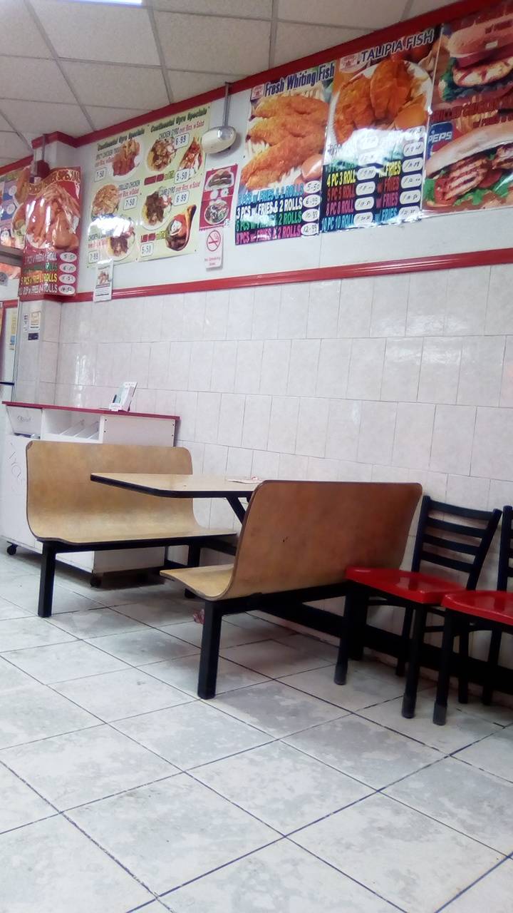 Crown Fried Chicken | restaurant | 2992 Mt Ephraim Ave, Haddon Township, NJ 08104, USA | 8568544114 OR +1 856-854-4114