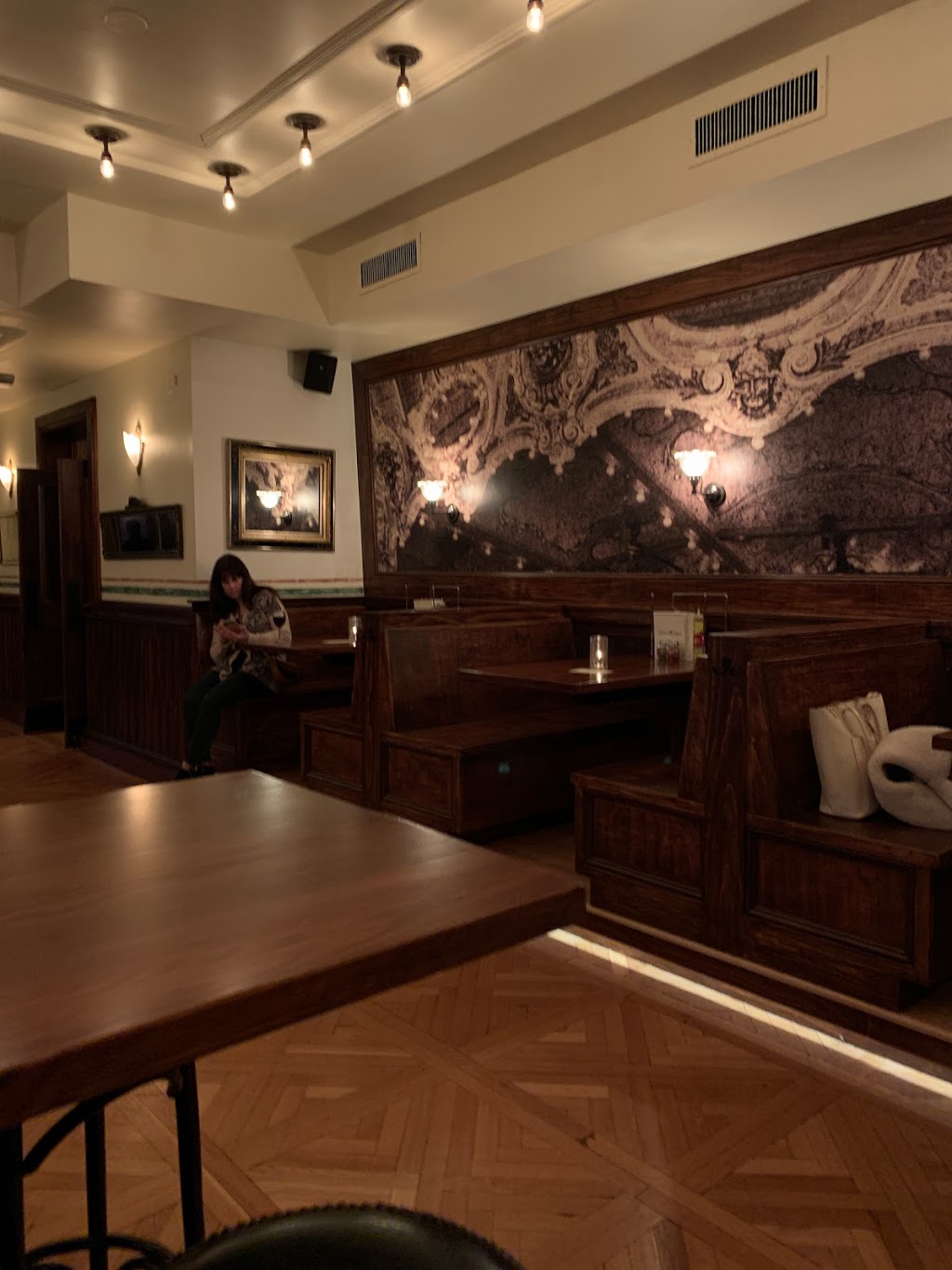 Echo Park DC | restaurant | 2014 9th St NW, Washington, DC 20001, USA | 2025067243 OR +1 202-506-7243