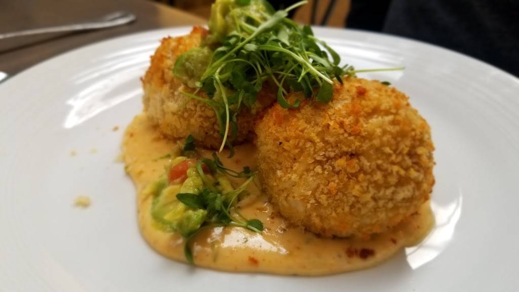 Bistro 300 | restaurant | Hyatt Regency, 300 Light St, Baltimore, MD 21202, USA | 4105281234 OR +1 410-528-1234