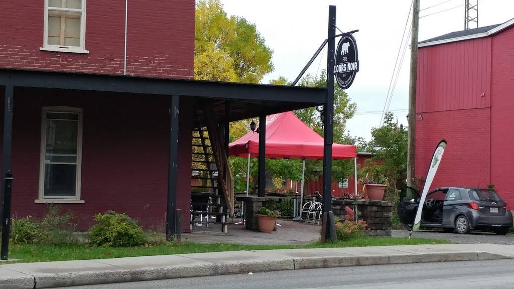 Pub LOurs Noir | restaurant | 4 Rue Saint Joseph, Warwick, QC J0A 1M0, Canada | 8193585108 OR +1 819-358-5108