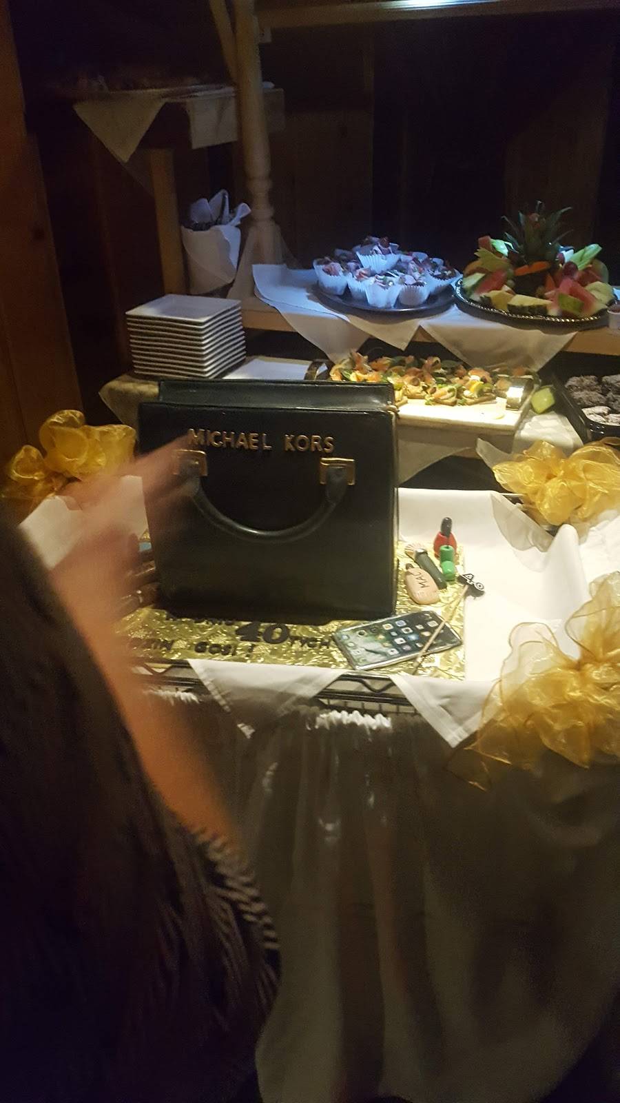 Hunters Restaurant & Lounge | restaurant | 7232 W Diversey Ave, Elmwood Park, IL 60707, USA | 7084534430 OR +1 708-453-4430