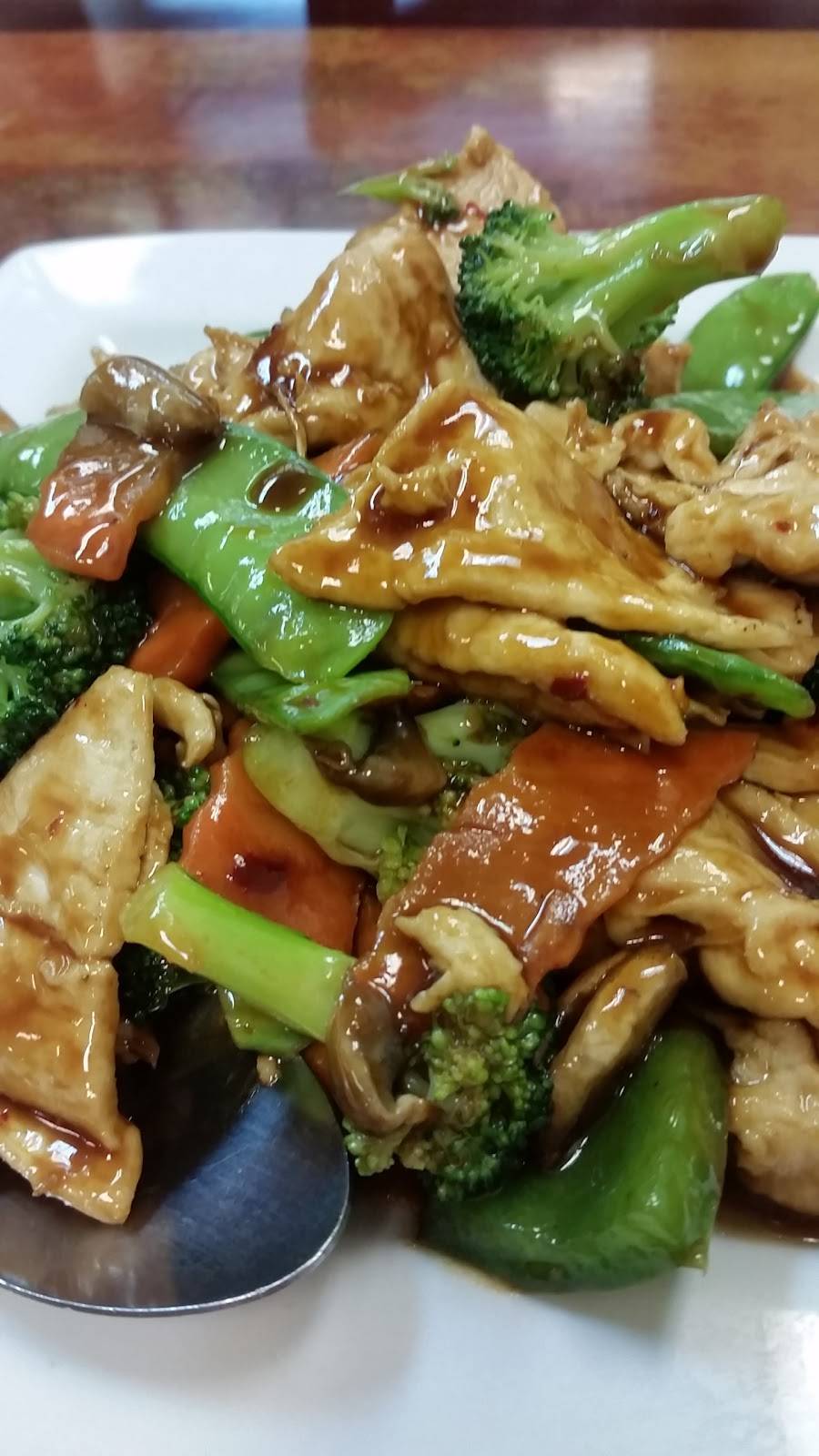 Four Seasons | restaurant | 5960 Kingstowne Center #110, Alexandria, VA 22315, USA | 7039228888 OR +1 703-922-8888