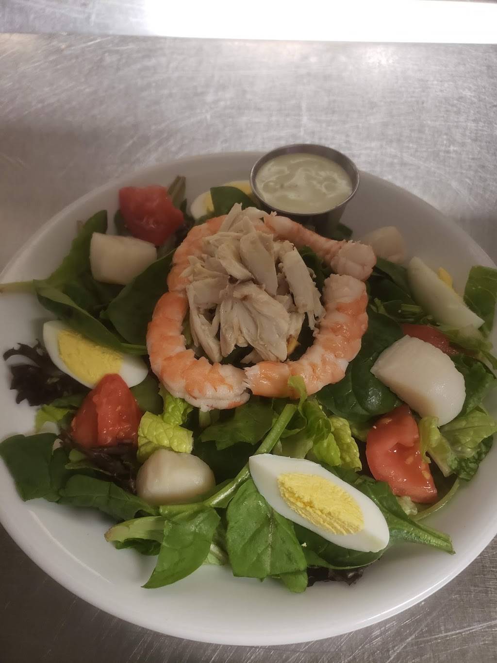 Chesapeakes Seafood Restaurant & Raw Bar | restaurant | 9630 Parkside Dr, Knoxville, TN 37922, USA | 8658519088 OR +1 865-851-9088