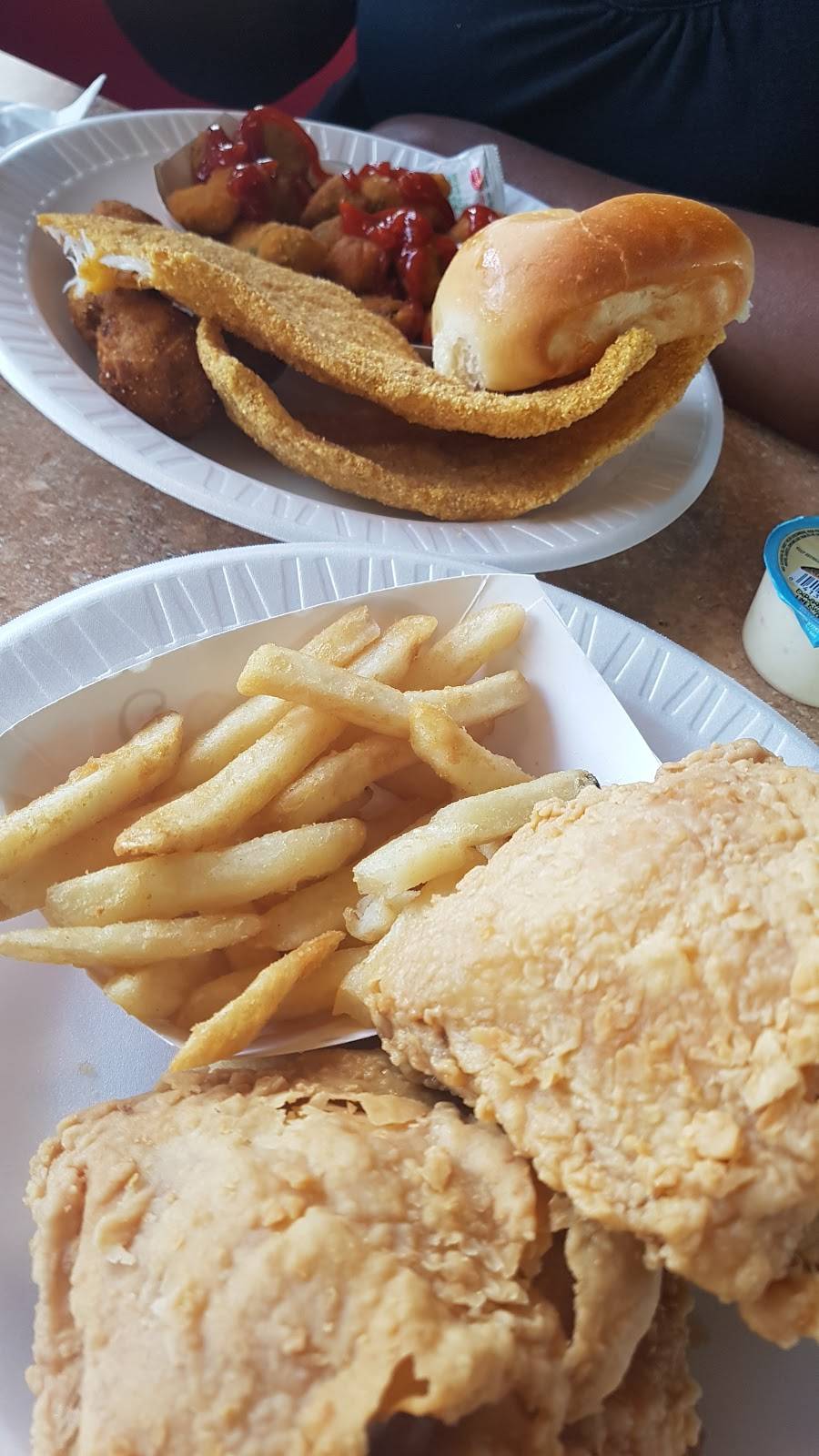 Chicken Express | restaurant | 12055 Custer Rd, Frisco, TX 75035, USA | 9725422000 OR +1 972-542-2000