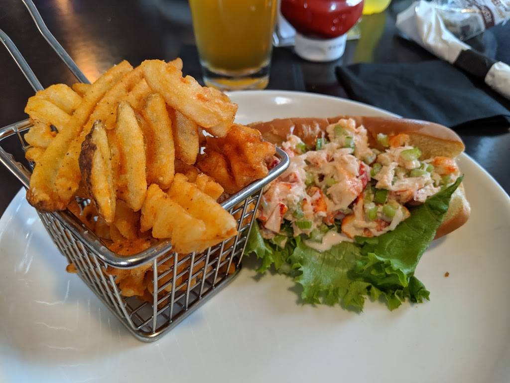 Portside Waterfront Kitchen & Bar | restaurant | 175 Bridge Rd, Salisbury, MA 01952, USA | 9783581700 OR +1 978-358-1700