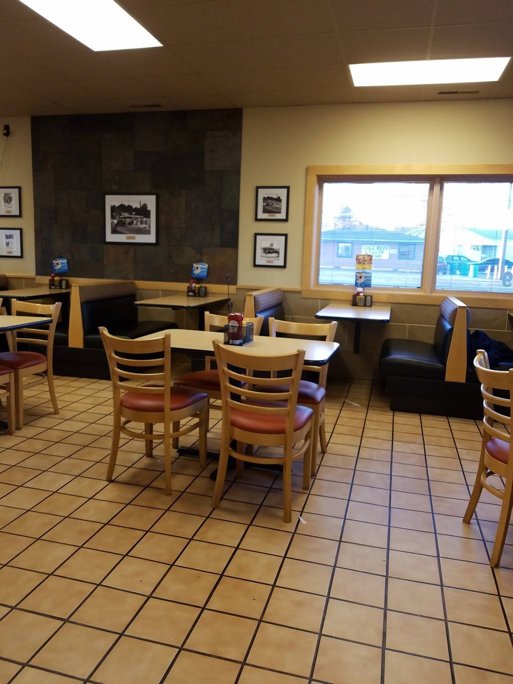 Dairy Queen Grill & Chill | restaurant | 1159 E Virginia St, Evansville, IN 47711, USA | 8124229341 OR +1 812-422-9341
