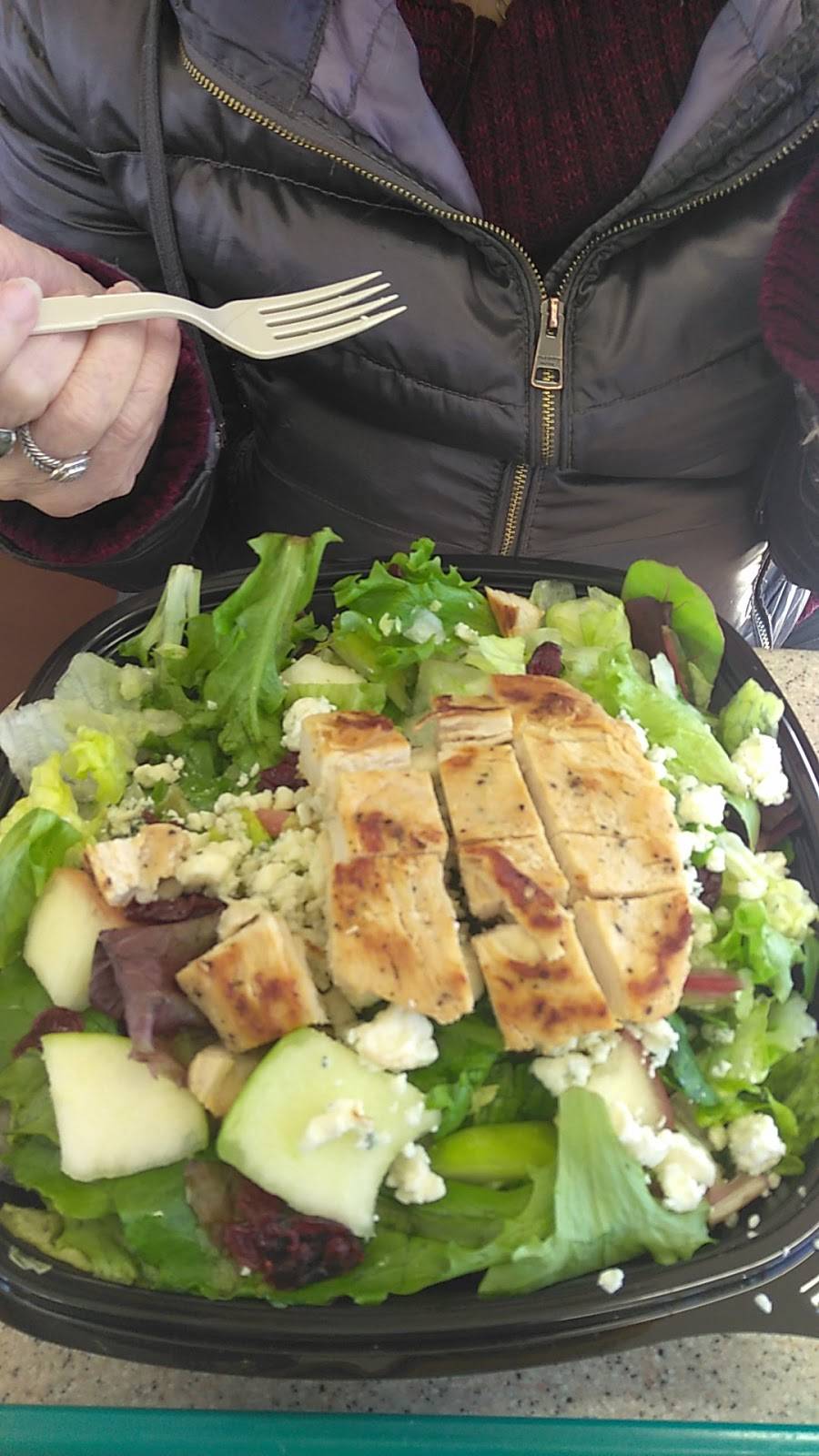 Wendys | restaurant | 17940 Brookhurst St, Fountain Valley, CA 92708, USA | 7149642022 OR +1 714-964-2022