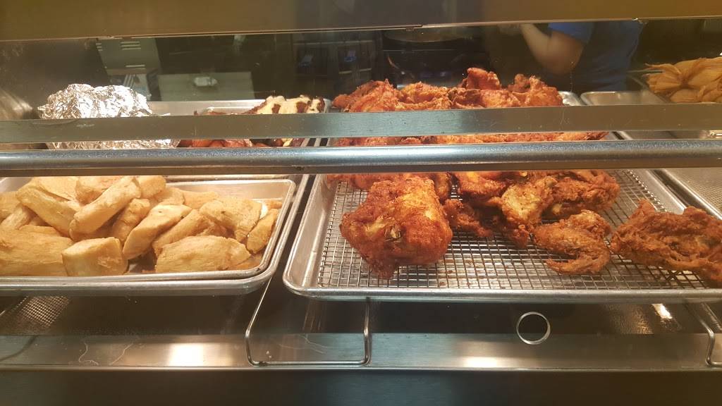 Taqueria Tapatio | restaurant | 82 Broadway, Somerville, MA 02145, USA | 6176254119 OR +1 617-625-4119