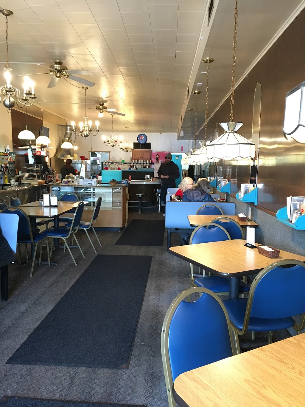 Bens Place | restaurant | 112 W Aurora St, Ironwood, MI 49938, USA | 9069325114 OR +1 906-932-5114