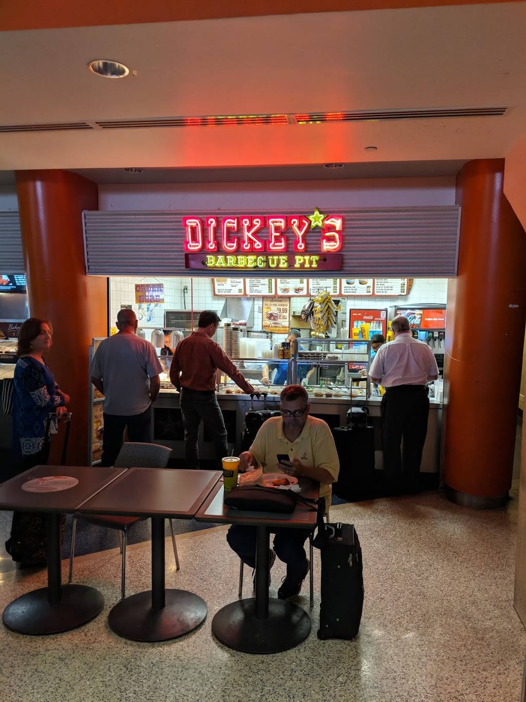 Dickeys Barbecue Pit | restaurant | DFW International Airport (DFW), Terminal C, Gate 6, Dallas, TX 75261, USA | 9725743857 OR +1 972-574-3857