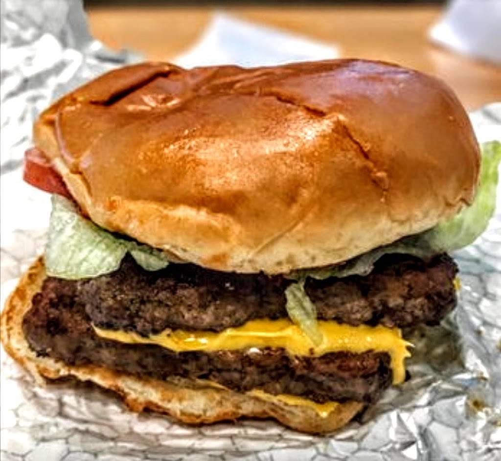 Wendys | restaurant | 2625 N International Pkwy, DFW Airport, Terminal E, Dallas, TX 75261, USA | 9729736404 OR +1 972-973-6404