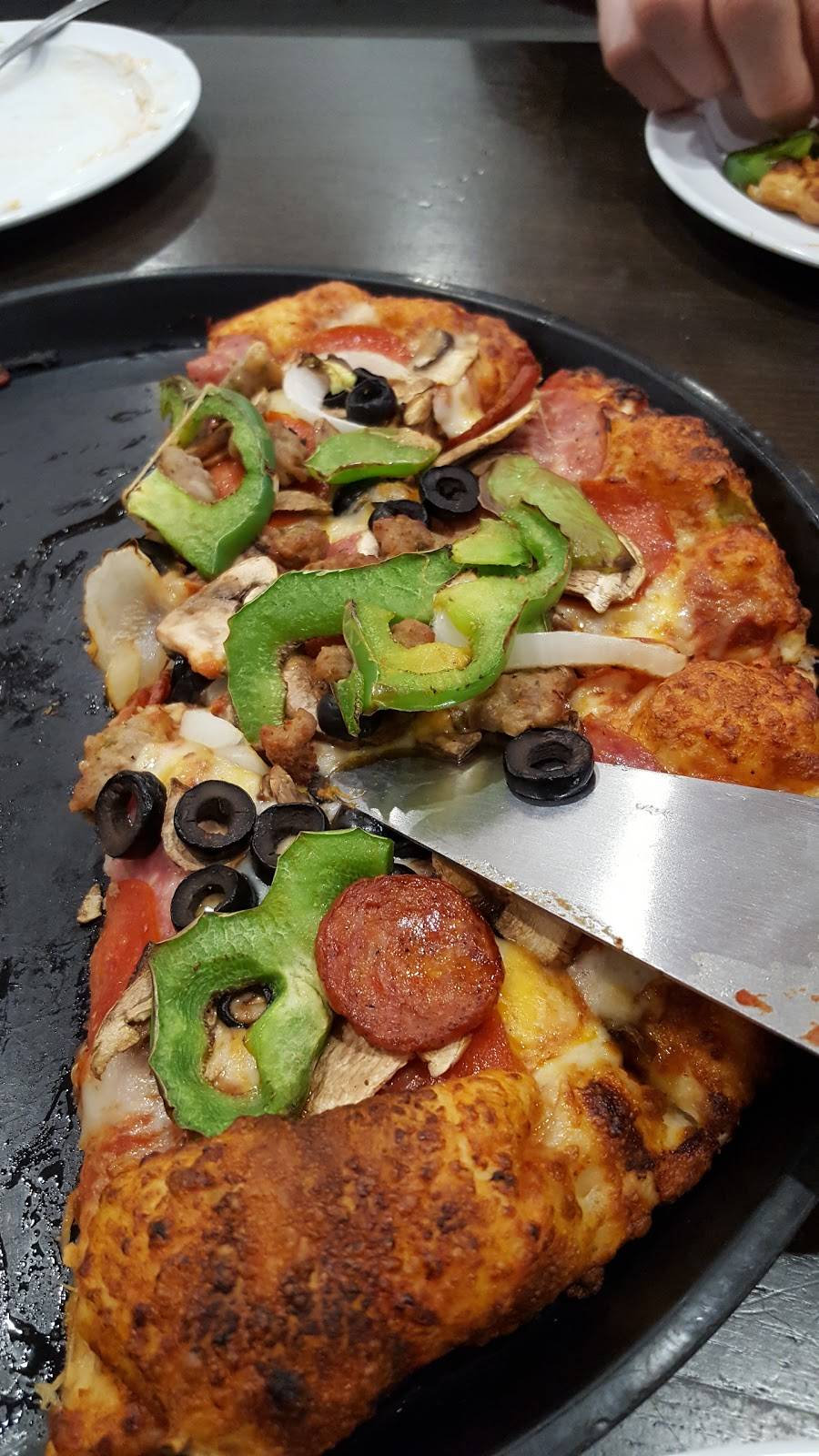 Round Table Pizza | meal delivery | 2550 Berryessa Rd, San Jose, CA 95132, USA | 4082588505 OR +1 408-258-8505