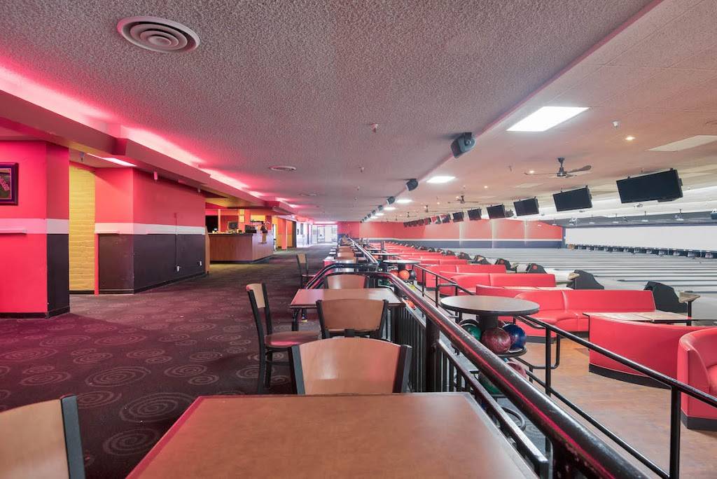 Bowlero Alameda | restaurant | 300 Park St, Alameda, CA 94501, USA | 5105236767 OR +1 510-523-6767