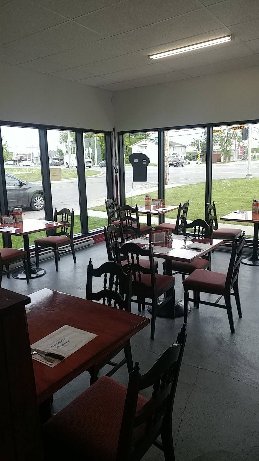 Papa Pizza | restaurant | 5289 Boulevard Hébert, Salaberry-de-Valleyfield, QC J6S 6P2, Canada | 4503704545 OR +1 450-370-4545