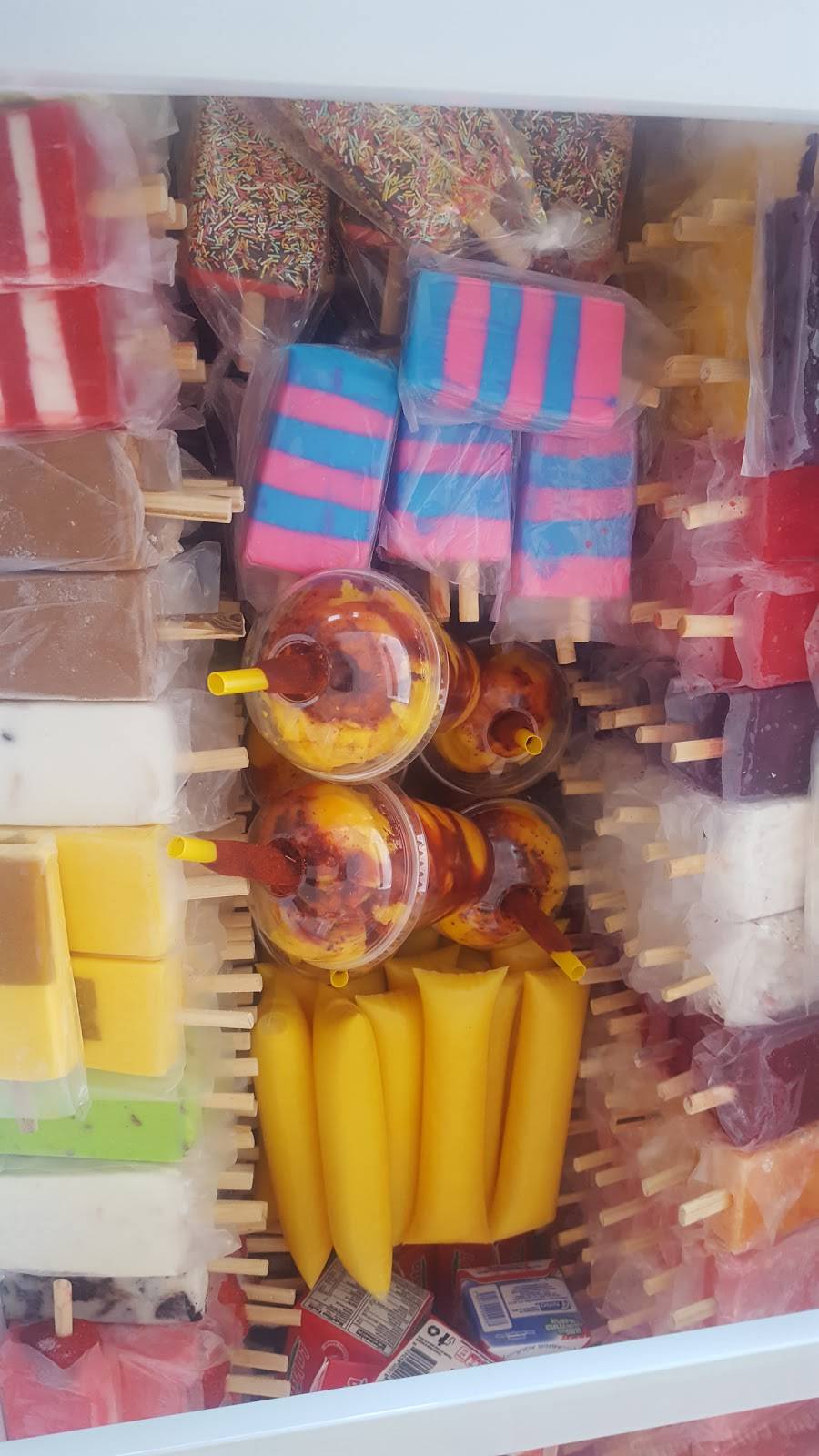 "LA MICHOACANA" Paleteria Y Neveria | restaurant | 22435, Josefina Rendón Parra 251, Nueva Tijuana, 22435 Tijuana, B.C., Mexico | 016642562898 OR +52 664 256 2898