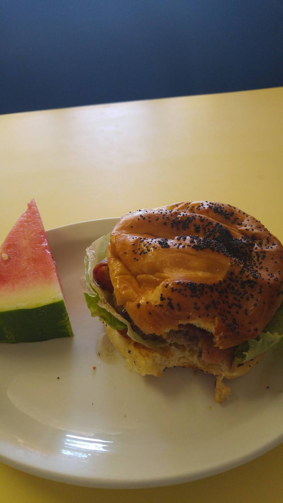 Davids Cafe | restaurant | 200 Lamar Ave, Earlsboro, OK 74840, USA | 4059977300 OR +1 405-997-7300