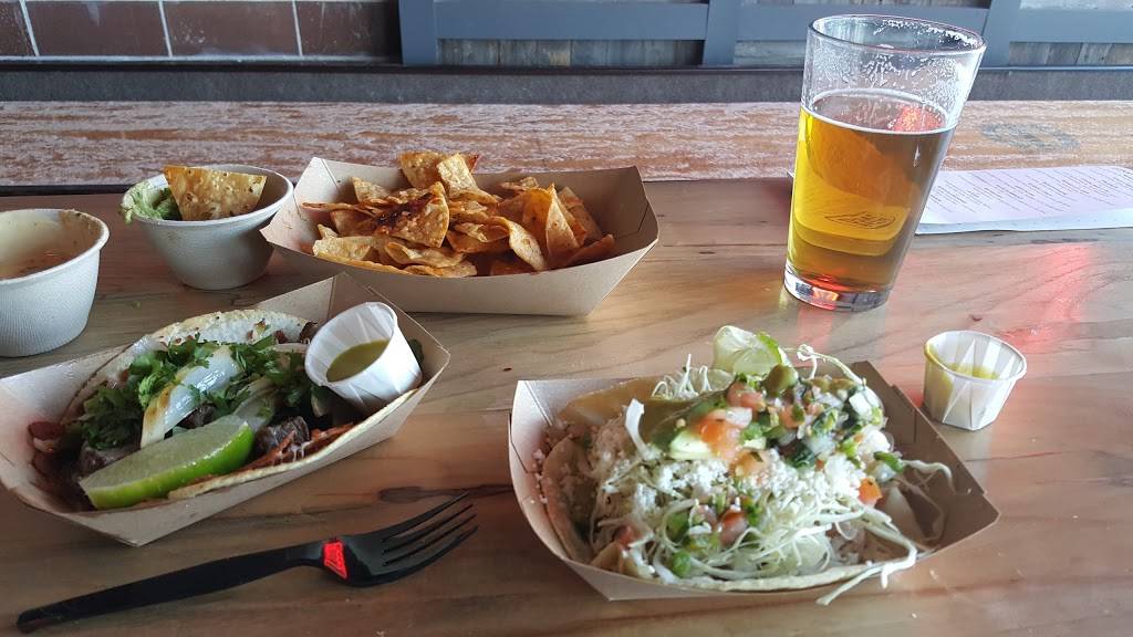 Taco Flats | restaurant | 5520 Burnet Rd #101, Austin, TX 78756, USA | 5122848352 OR +1 512-284-8352