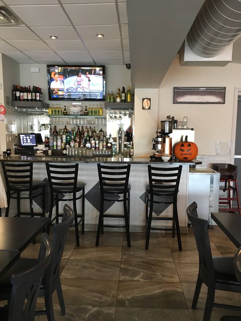 Restaurant Ola Kala | restaurant | 4654 Chemin du Souvenir, Laval, QC H7W 1C6, Canada | 4509343929 OR +1 450-934-3929