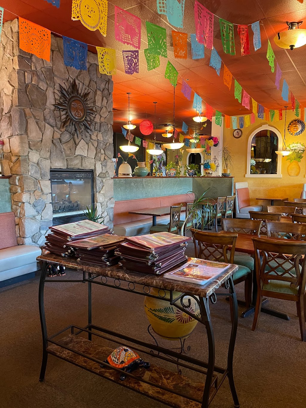 La Burrita | restaurant | 1501 NE F St, Grants Pass, OR 97526, USA | 5414711444 OR +1 541-471-1444