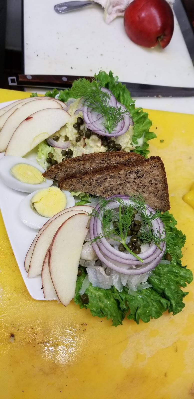 Lighthouse Bar & Grill | restaurant | 475 E Strawberry Dr, Mill Valley, CA 94941, USA | 4153814400 OR +1 415-381-4400