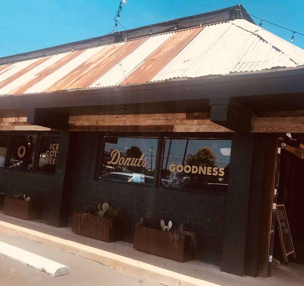 Gourdoughs Public House | restaurant | 2700 S Lamar Blvd, Austin, TX 78704, USA | 5129129070 OR +1 512-912-9070