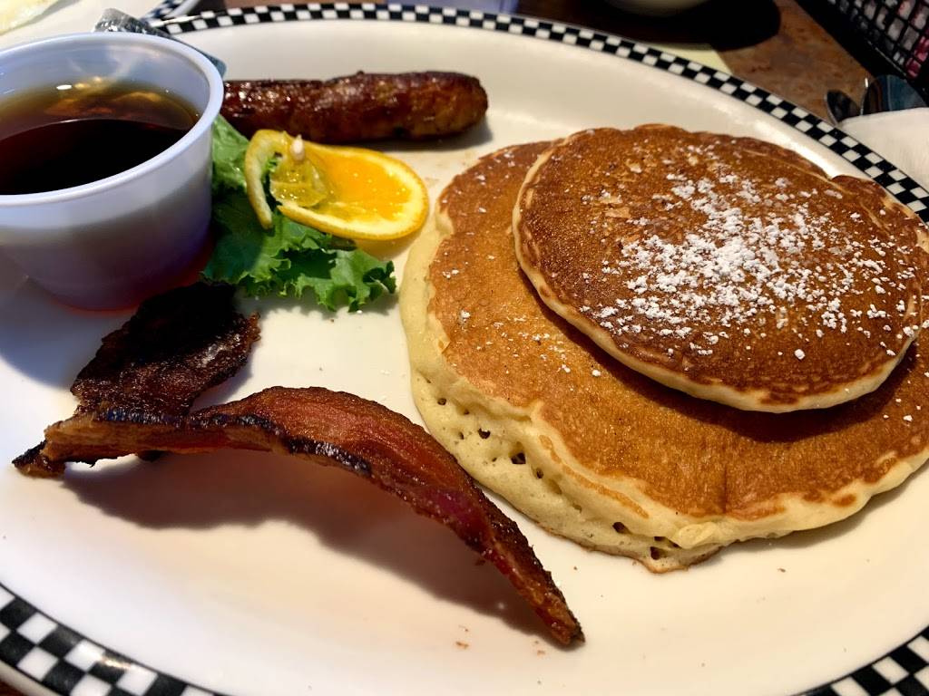 Black Bear Diner | restaurant | 2022 First St, Simi Valley, CA 93065, USA | 8055797901 OR +1 805-579-7901