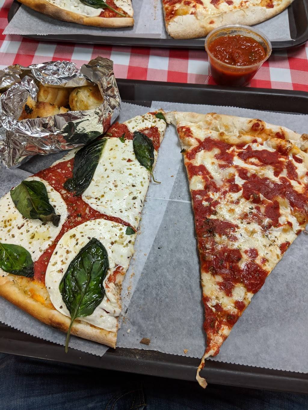 Sacs Place | restaurant | 86-14A 37th Ave, Jackson Heights, NY 11372, USA | 7186852623 OR +1 718-685-2623