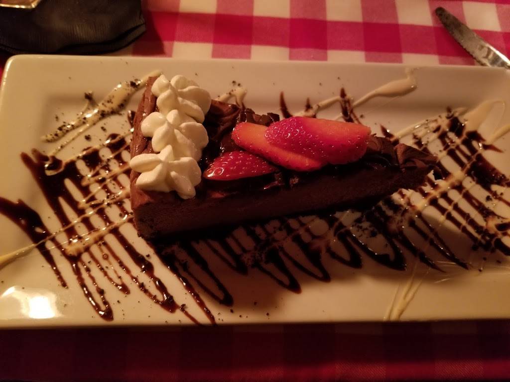 The Farmhouse | restaurant | 285 Ridinger St, Christiansburg, VA 24073, USA | 5402517600 OR +1 540-251-7600