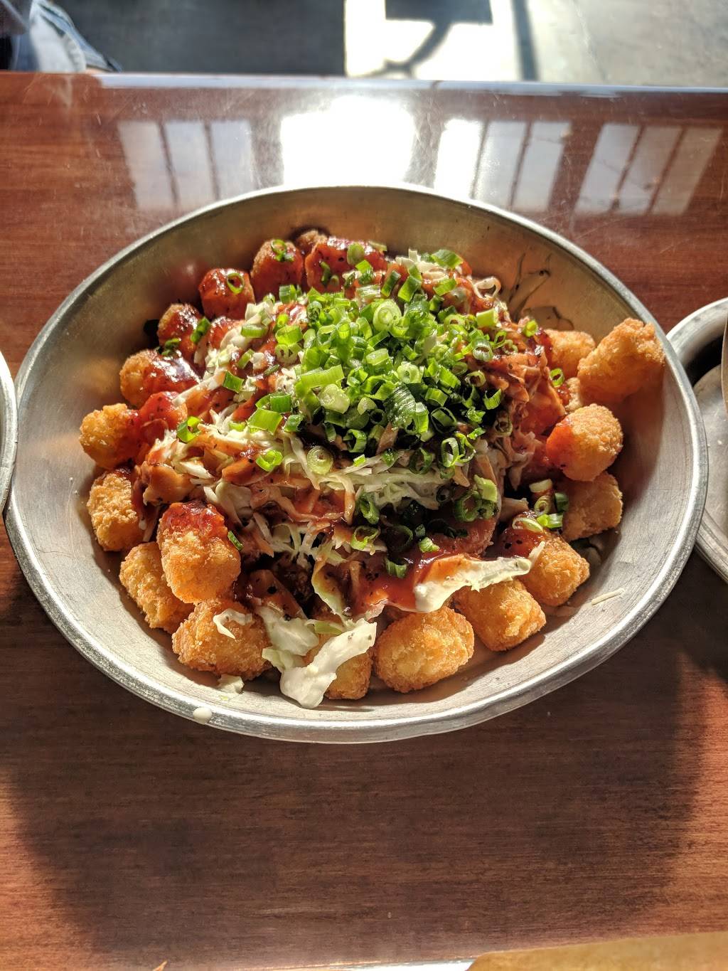 Feast BBQ | restaurant | 909 E Market St #100, Louisville, KY 40206, USA | 5027499900 OR +1 502-749-9900