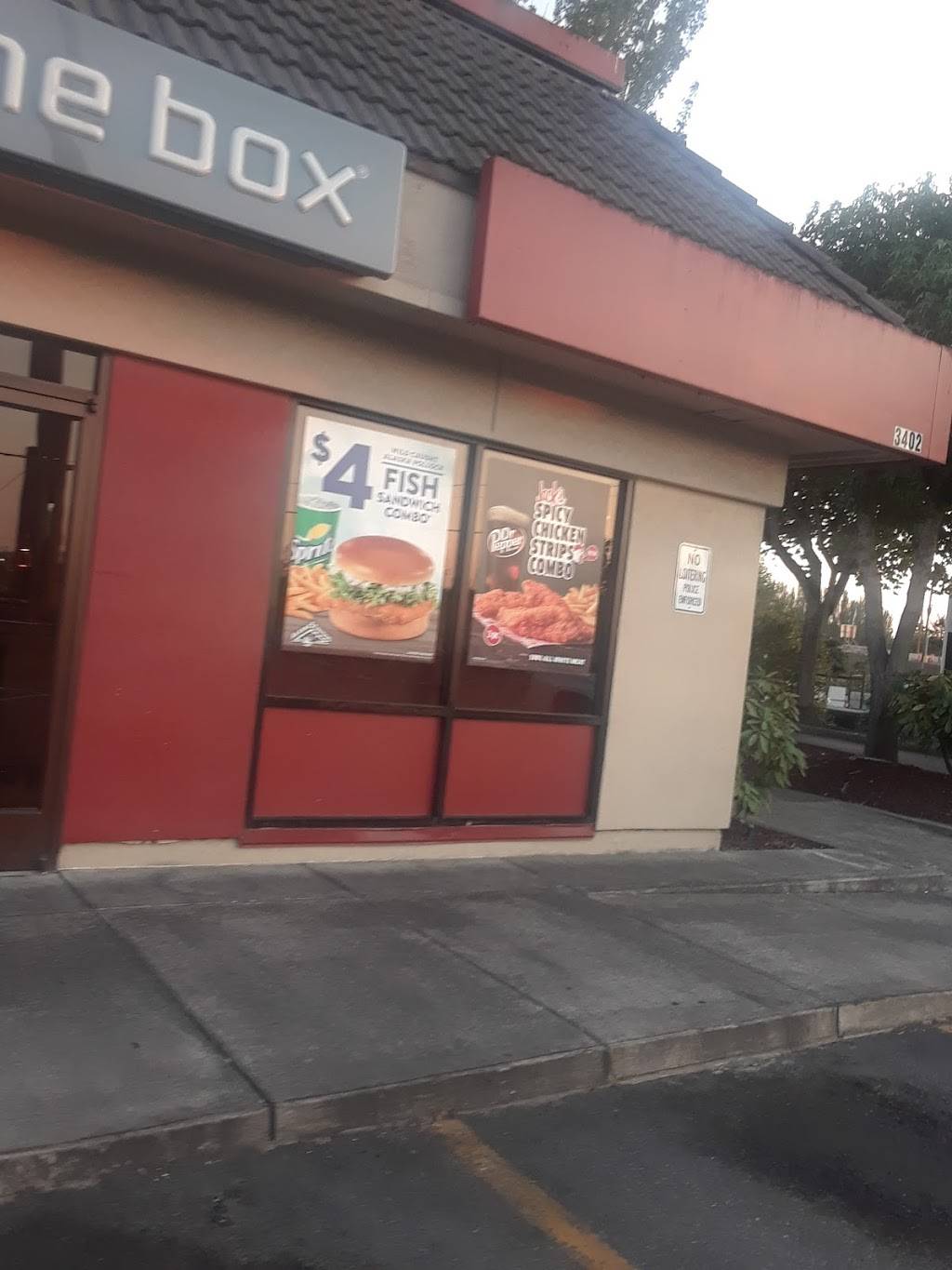 Jack in the Box | restaurant | 3402 Pacific Hwy E, Fife, WA 98424, USA | 2539229439 OR +1 253-922-9439