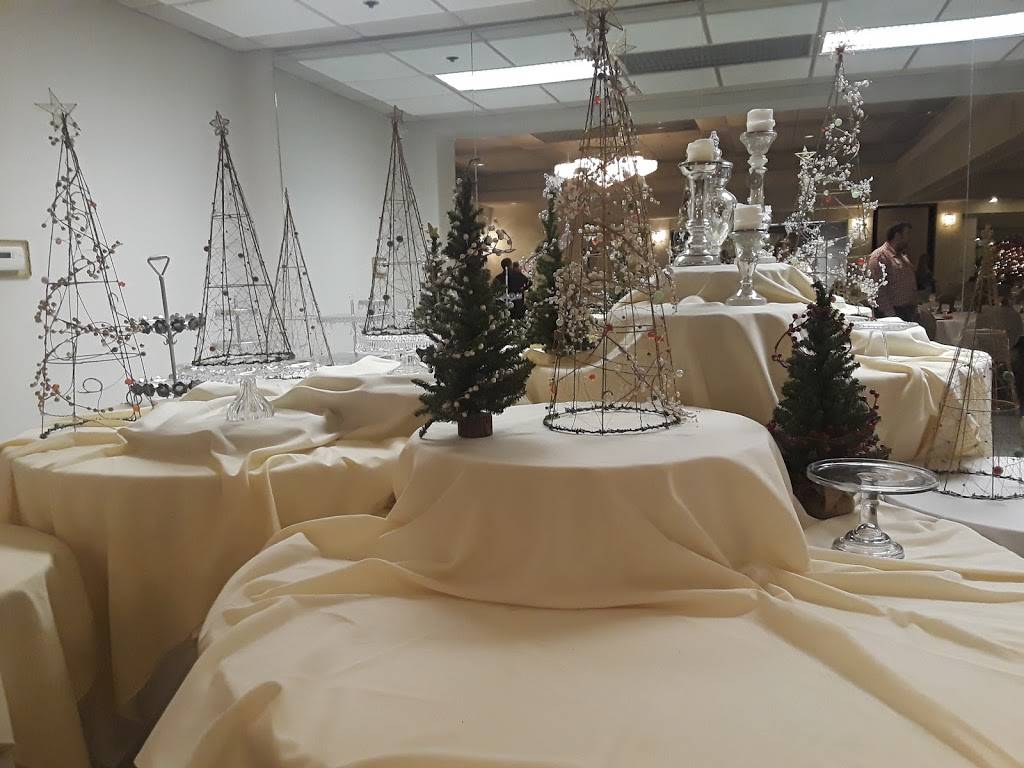 Leos | restaurant | 7042 E Market St, Warren, OH 44484, USA | 3308565291 OR +1 330-856-5291