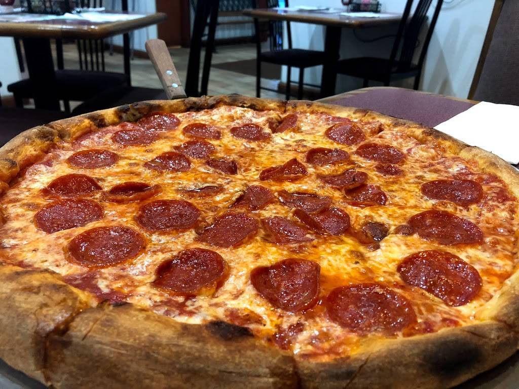 Pizza Roma Family Restaurant | restaurant | 20315 US-19, Cranberry Twp, PA 16066, USA | 7247761577 OR +1 724-776-1577