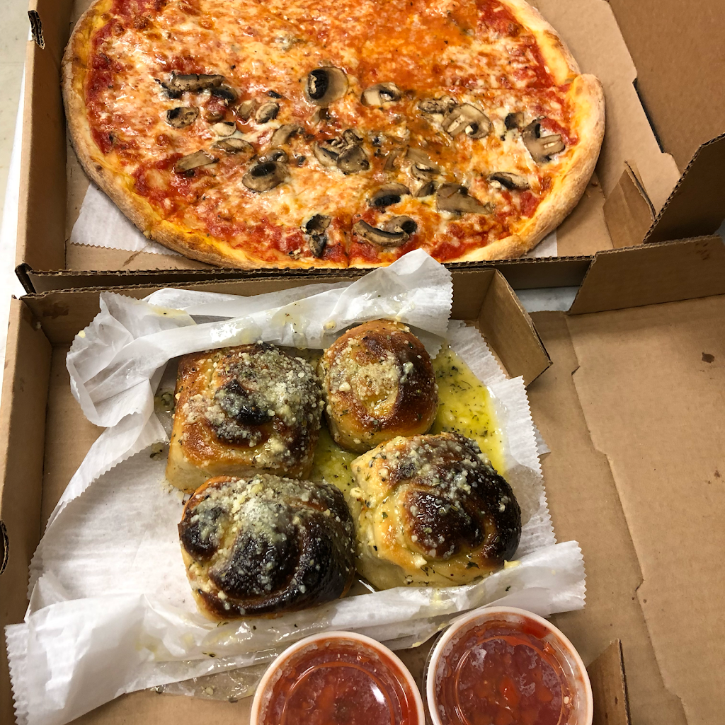 Conte’s Pizza | restaurant | 309 NE 2nd Ave, Delray Beach, FL 33444, USA | 5612922020 OR +1 561-292-2020