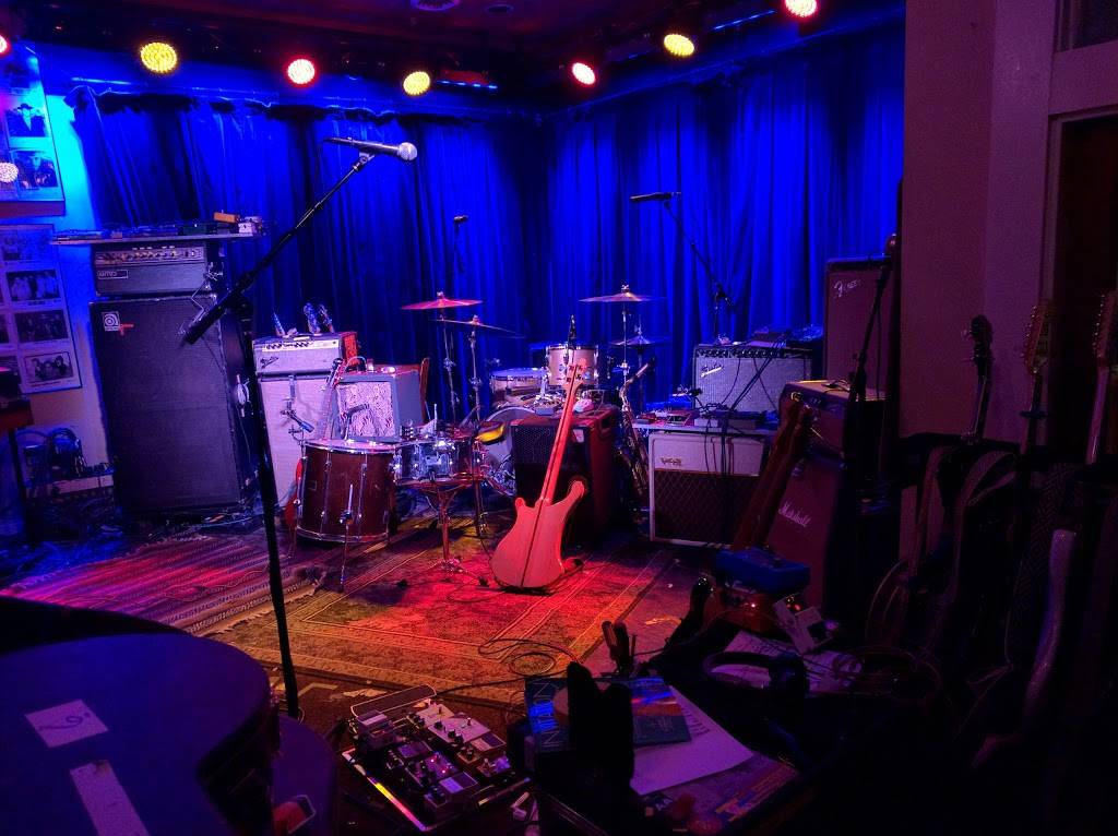 Proud Larrys | restaurant | 211 S Lamar Blvd, Oxford, MS 38655, USA | 6622360050 OR +1 662-236-0050