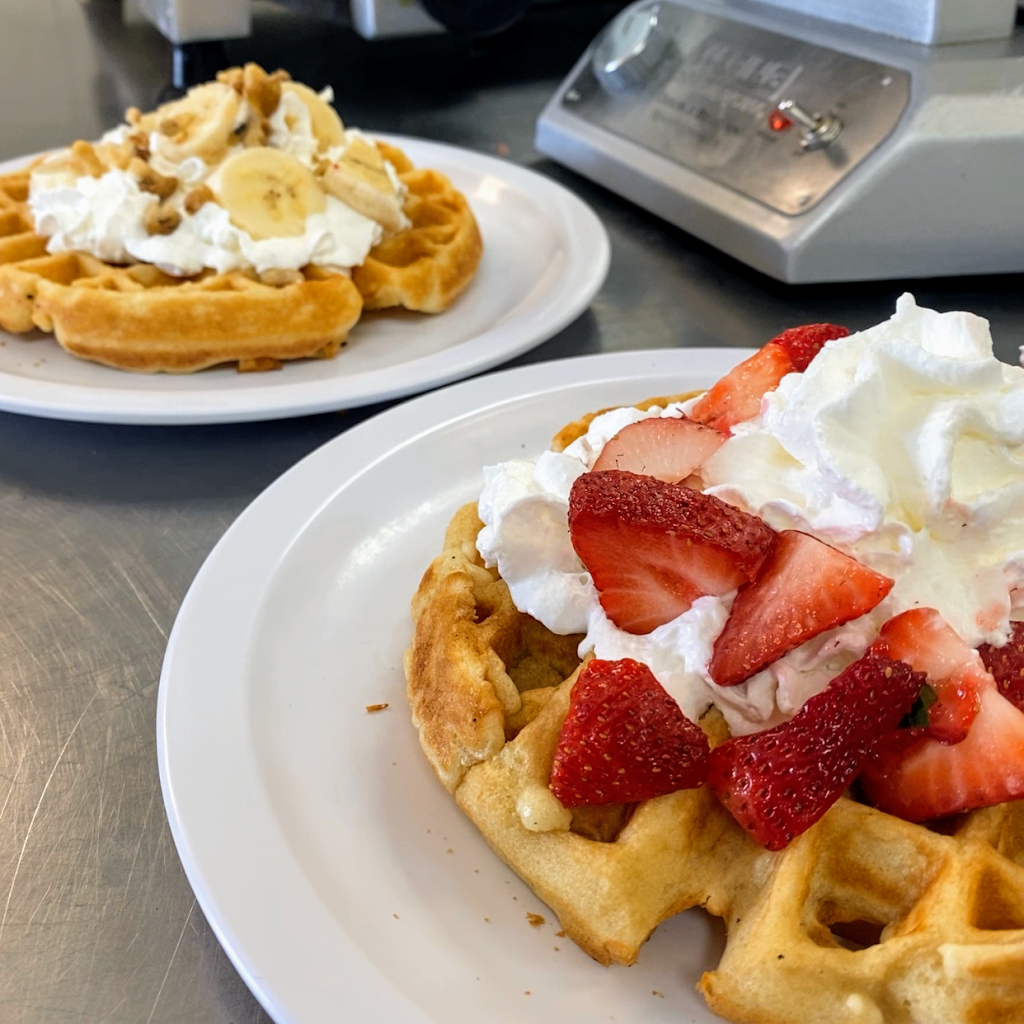 Hambo Coney Island | restaurant | 22900 Woodward Ave, Ferndale, MI 48220, USA | 2484149400 OR +1 248-414-9400