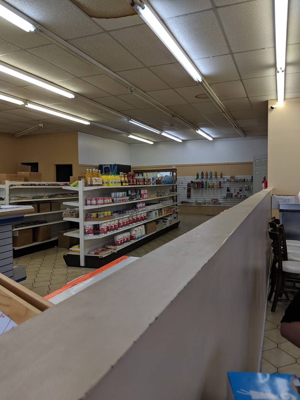 Casse Croute Le Phoenix | restaurant | 168 Rue Notre-Dame, Repentigny, QC J6A 7G5, Canada | 4506542568 OR +1 450-654-2568