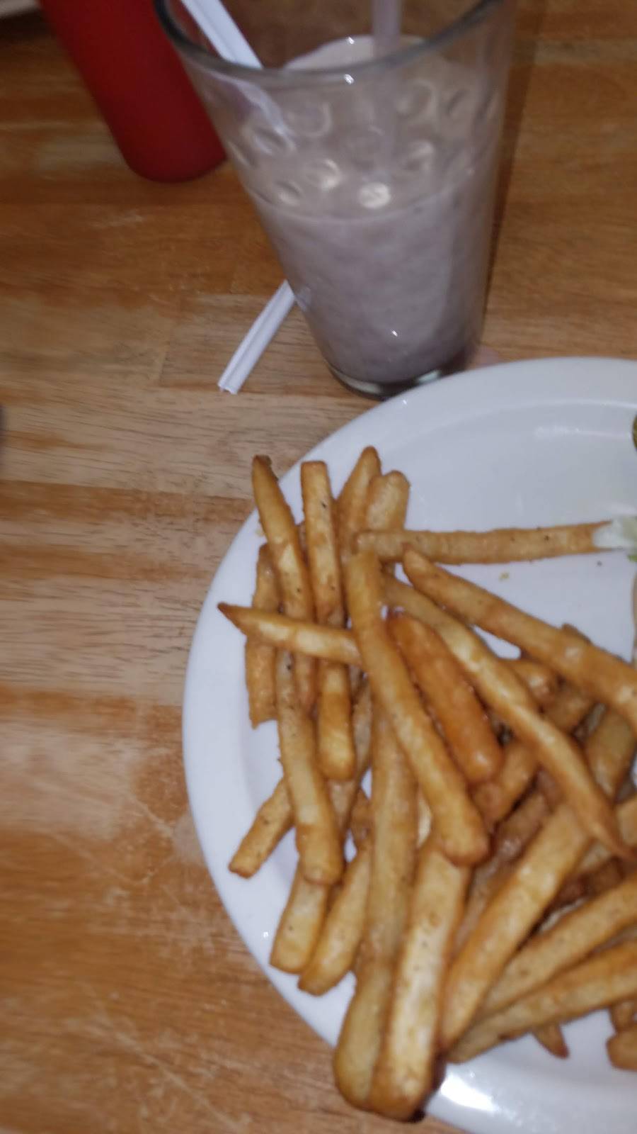 Susies Cafe LLC | restaurant | 37 W Main St, Morrisville, NY 13408, USA | 3156843350 OR +1 315-684-3350