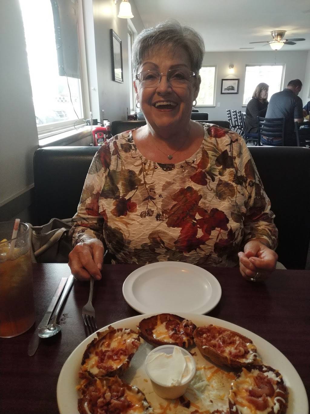 Benham Street Grill | restaurant | 803 Benham St, Bonne Terre, MO 63628, USA | 5733585100 OR +1 573-358-5100