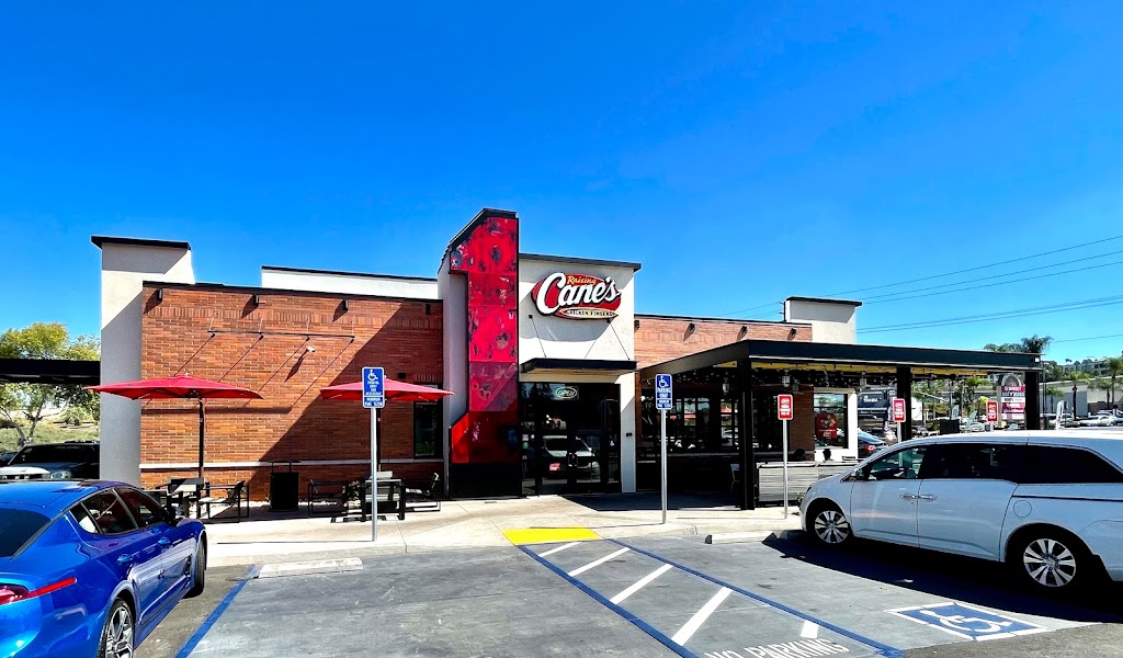 Raising Canes | meal takeaway | 1280 W Valley Pkwy, Escondido, CA 92029, USA | 7604802800 OR +1 760-480-2800