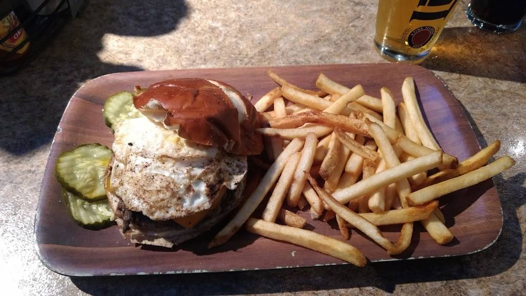 Shoeless Joes Ale House & Grille | restaurant | 10290 W Higgins Rd, Rosemont, IL 60018, USA | 8472965760 OR +1 847-296-5760