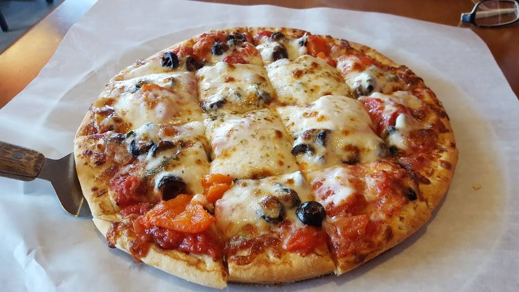 Nancys Pizza | restaurant | 2301 W Monroe St, Springfield, IL 62704, USA | 2176790456 OR +1 217-679-0456