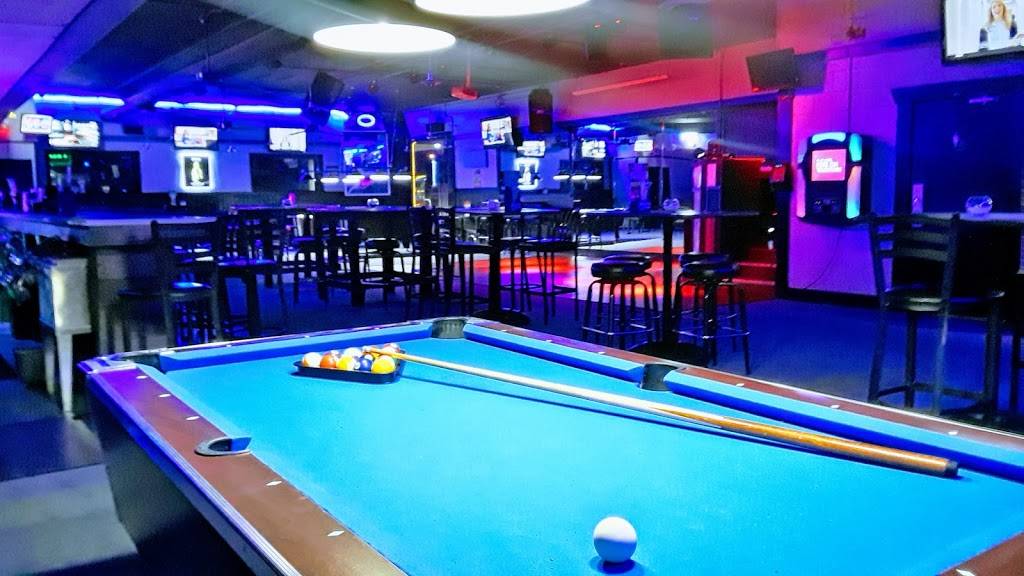 Alibi lounge | restaurant | 19364 Eureka Rd, Southgate, MI 48195, USA | 7347858375 OR +1 734-785-8375