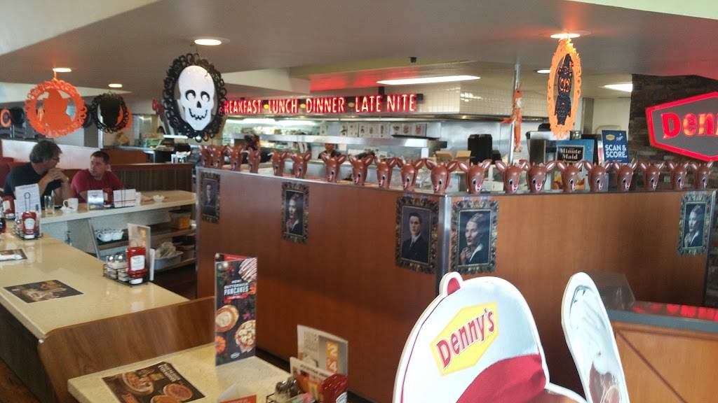 Dennys | restaurant | 5142 Triggs St, Commerce, CA 90022, USA | 3232642425 OR +1 323-264-2425