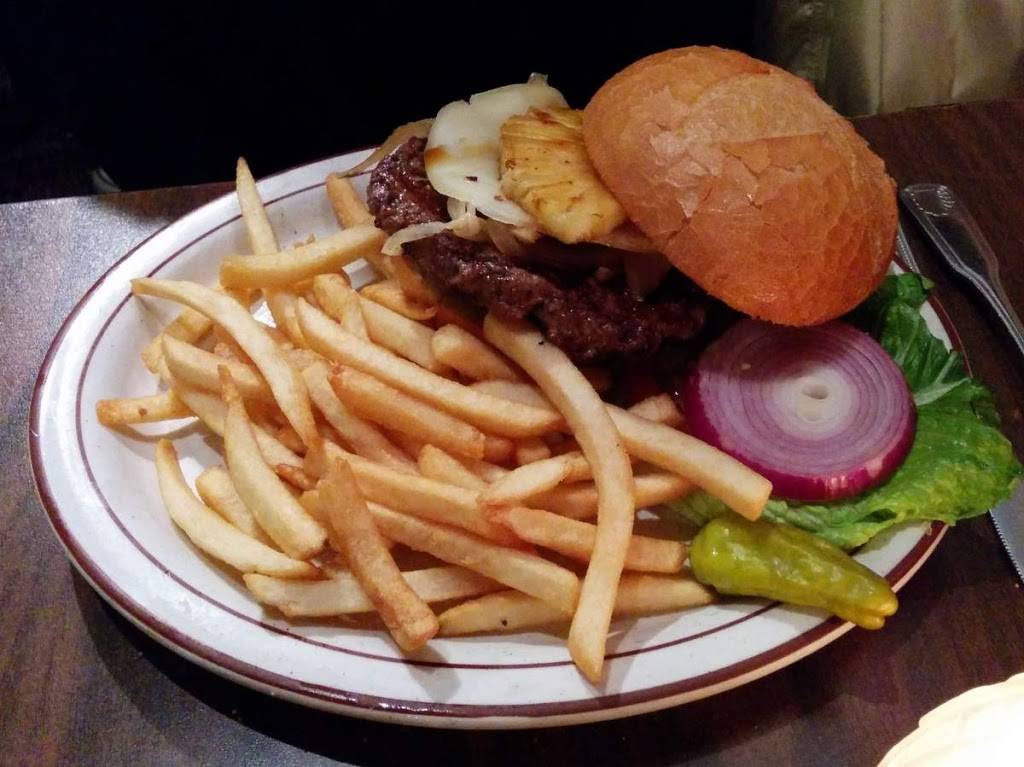 The Riata Diner & Tavern | restaurant | 190 S J St, Livermore, CA 94550, USA | 9252949170 OR +1 925-294-9170