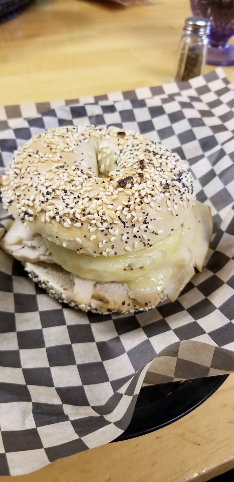 Freshies Bagels and Juice | bakery | 13 Oak St, Hood River, OR 97031, USA | 5413862123 OR +1 541-386-2123