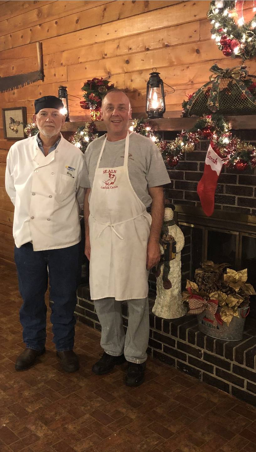 Seals Catfish Cabin | restaurant | 312 McSween Rd, Picayune, MS 39466, USA | 6017992383 OR +1 601-799-2383