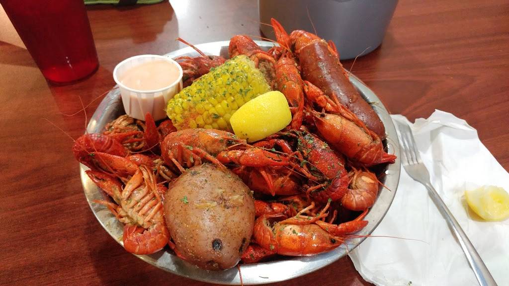 Kevin Rico Seafood & Oyster Bar | restaurant | 3148 Gulfway Dr, Port Arthur, TX 77642, USA | 4099825561 OR +1 409-982-5561