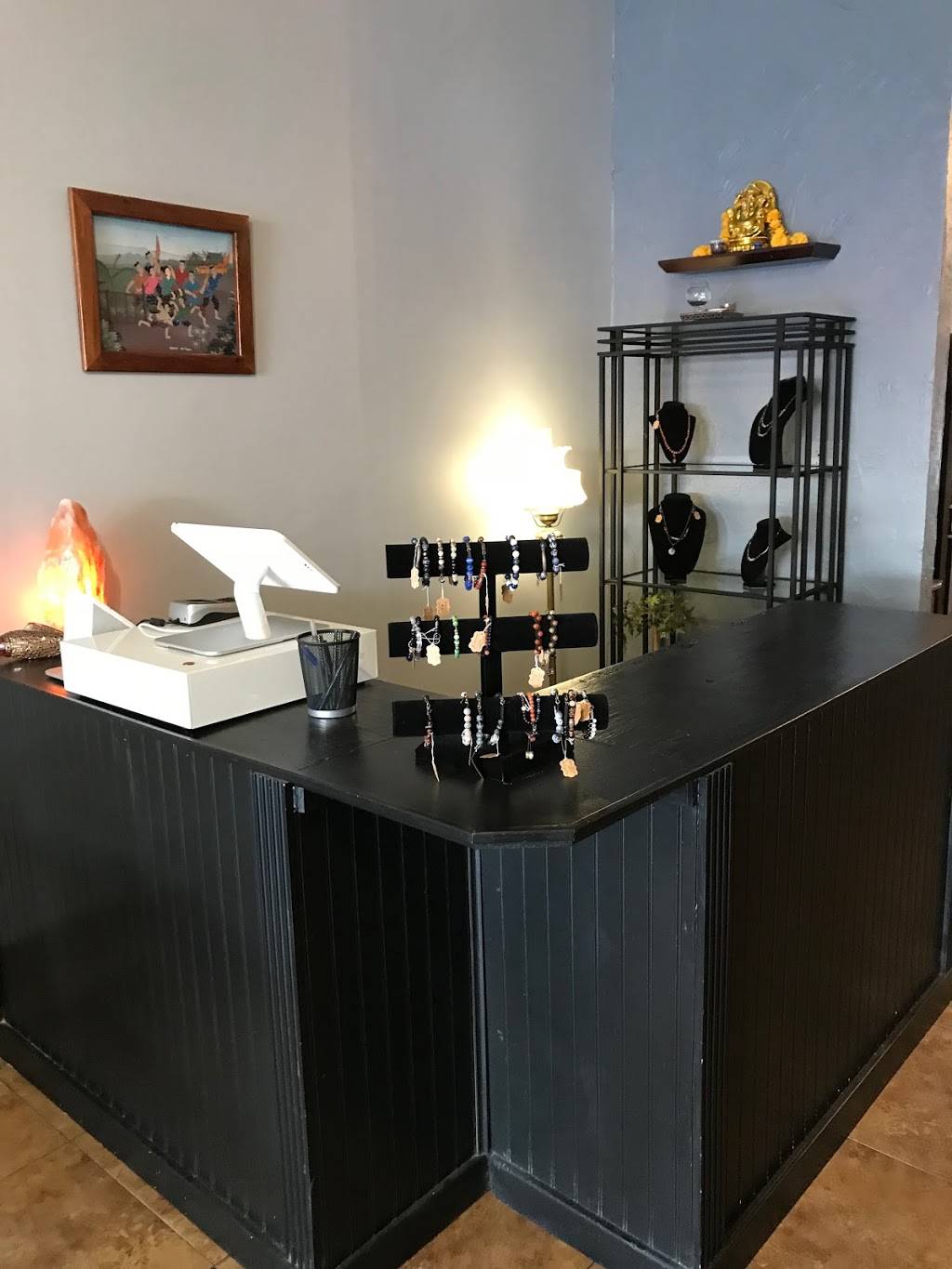 Nunthaporns Thai Cuisine | restaurant | 17 W Main St, Mesa, AZ 85201, USA | 4806496140 OR +1 480-649-6140