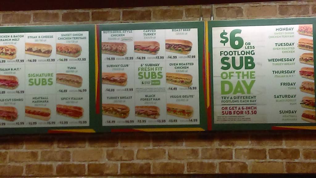 Subway Restaurants | restaurant | 35 W Combs Rd #101, San Tan Valley, AZ 85140, USA | 4806772760 OR +1 480-677-2760