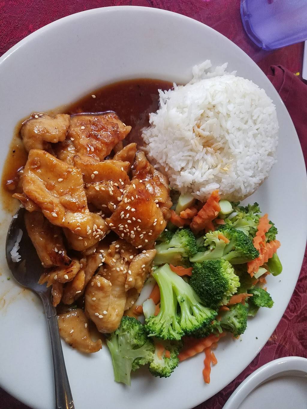 Bambu Thai Cuisine | restaurant | 1035 S York St # 102, Elmhurst, IL 60126, USA | 6309939392 OR +1 630-993-9392